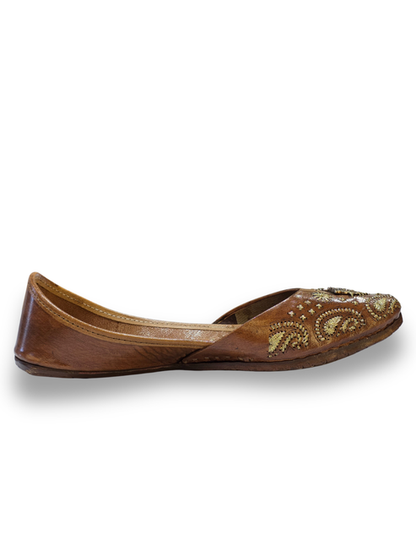 Noor-E-Zari Handcrafted Brown Jutti
