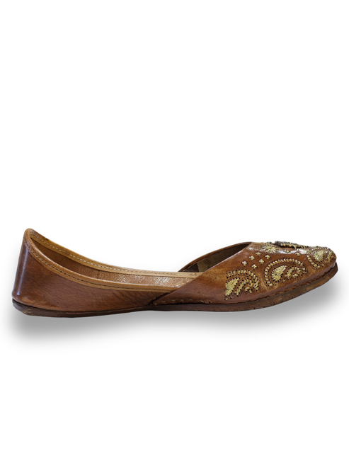 Noor-E-Zari Handcrafted Brown Jutti